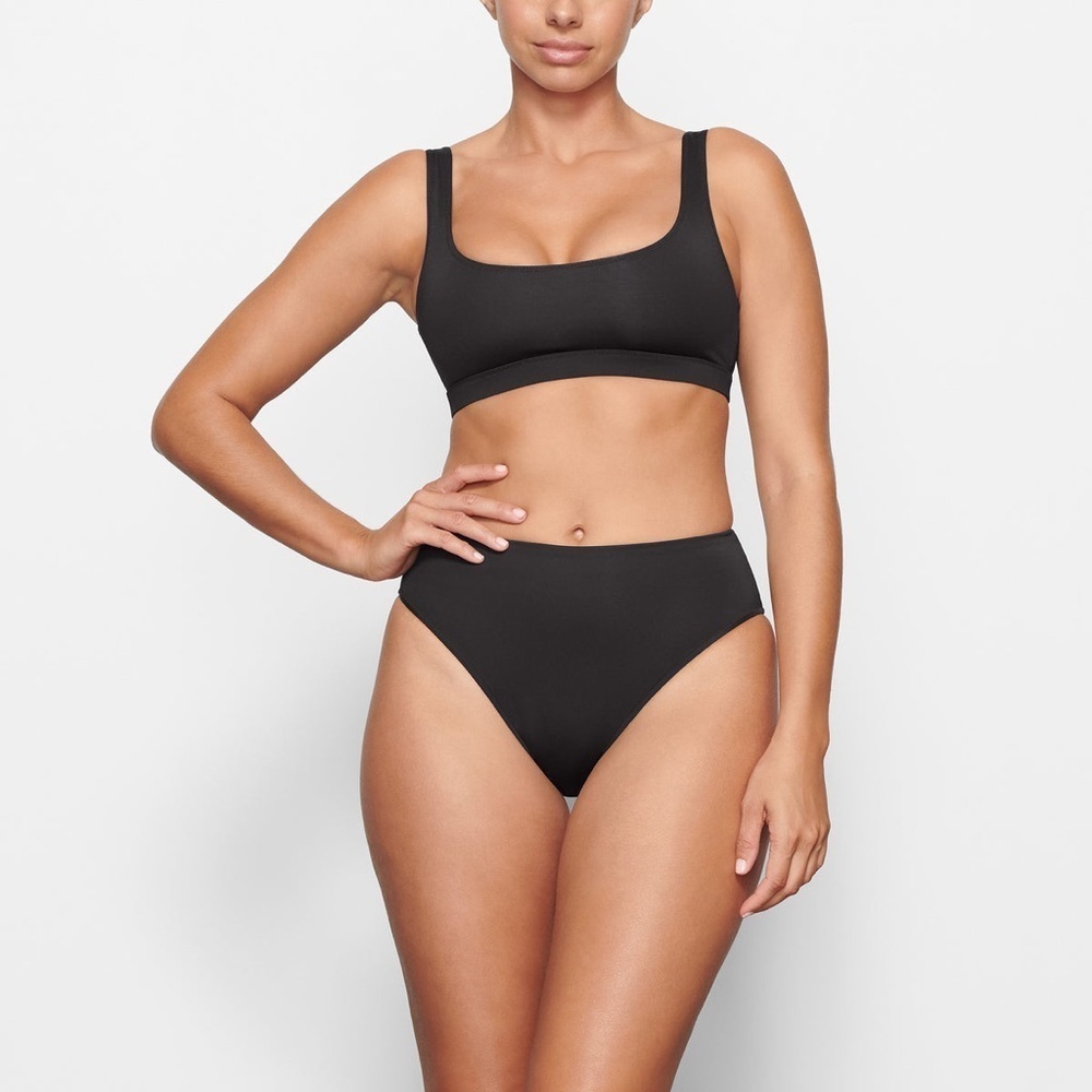 SKIMS SIGNATURE SWIM MID WAIST BOTTOM  ONYX SIZE M And S